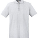 En grå poloshirt med korte ærmer og tre knapper i en krave, placeret foran på en hvid baggrund.