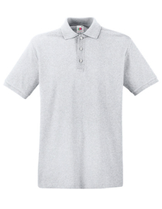 En grå poloshirt med korte ærmer og tre knapper i en krave, placeret foran på en hvid baggrund.