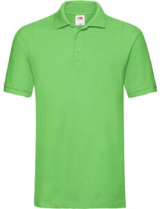 En lysegrøn poloshirt hænger frit. Shirtens design inkluderer korte ærmer og en knaplukning med tre knapper ved kraven. Konteksten er en simpel, neutral baggrund.