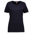 Sort t-shirt med kort ærmer og rund hals, står udstillet mod en hvid baggrund. Tekst på mærkaten: "ID GAME".
