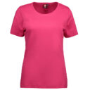 Rosa T-shirt, kortærmet og rundhalset, hænger mod en hvid baggrund. Mærket på indersiden af halsen viser teksten "ID GAME".