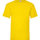 En gul t-shirt med kort ærmer vises i et neutralt, hvidt miljø. Der er et lille mærke i kraven, som viser en frugtlogo.