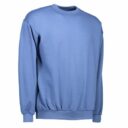 Lyseblå sweatshirt vises opretstående med lange ærmer, en rund halsudskæring og ribbede kanter. Baggrunden er hvid.