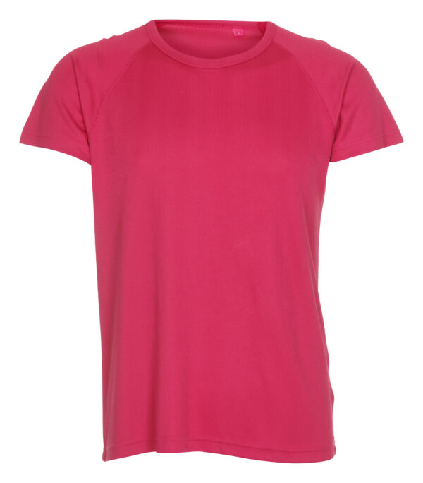 Uni Sport 6 Rød T-shirt hængende, ubærligt, med korte ærmer og rund hals, på en hvid baggrund. Størrelsesmærket 'L' er synligt indvendigt ved halsen.