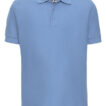 Lyseblå poloshirt vises forfra med krave og to knapper ved halsen. Baggrund er hvid.