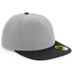 En grå hat med sort skygge, placeret på en hvid baggrund. Tekst på klistermærket: "PEAK - CLASSIC SNAPBACK."