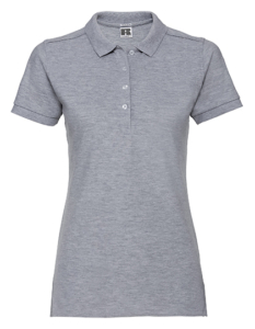 En grå, kortærmet polo-shirt med krave og tre knapper foran. Shirtens mærkeetiket har et 'R' logo. Shirtens baggrund er hvid.