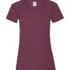 Bordeaux t-shirt med korte ærmer og rund halsudskæring ses siddende på en hvid baggrund. På mærket ved nakken står der "Fruit of the Loom" og "Belcoro".