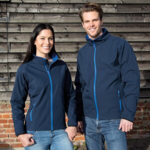 Softshell jakke med tryk
