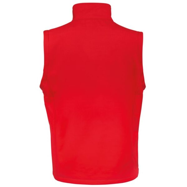 Klassisk herresoftshell vest rød Rød ærmeløs vest med høj halskrave, set bagfra. Den står i en neutral hvid baggrund.