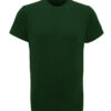 En mørkegrøn T-shirt, der hænger frit og afbildes mod en hvid baggrund.