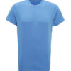 En lyseblå T-shirt står stille mod en hvid baggrund. T-shirten har korte ærmer og en rund halsudskæring.