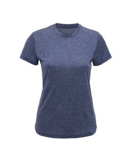 En blå T-shirt med korte ærmer er centreret og står på en hvid baggrund. Trøjen er ensfarvet og har en rund halsudskæring.