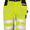 Neongule shorts med reflekterende striber, iklædt sorte detaljer og lommer. Teksten "Dit Design" er synlig på det nederste ben. Shortsene er designet til høj synlighed.