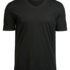 Sort T-shirt med V-hals hænger foldet ud i et neutralt rum. Ingen tekst fundet.