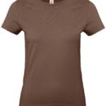 Brun T-shirt på hvid baggrund, uden mønster eller grafik, fremvist fladt med korte ærmer og rund halsudskæring.