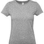 Grå T-shirt med rund hals og korte ærmer, placeret mod en hvid baggrund. Et lille, firkantet mærke er synligt ved kraven.