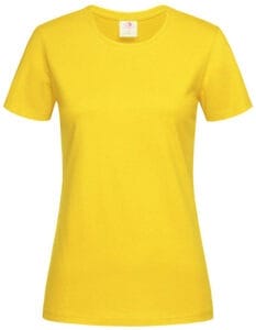 En gul, kortærmet t-shirt er vist mod en hvid baggrund. T-shirten har en rund halslinie og ingen tekst eller design på forsiden.