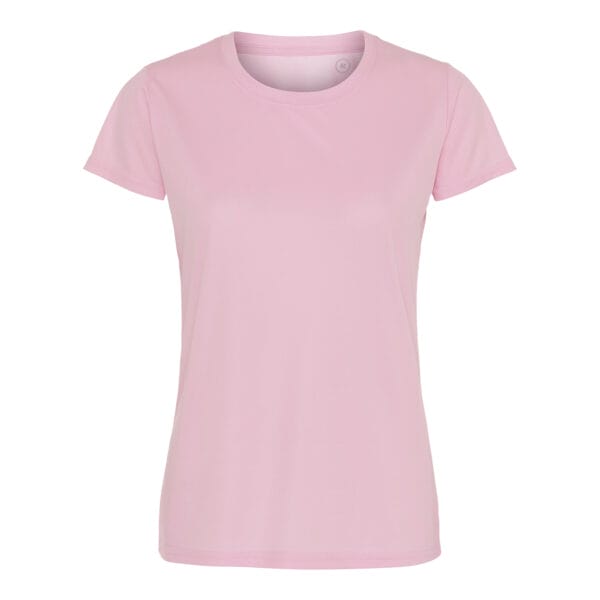000250_LightPink_68_front Lyserød t-shirt hænger uden dekoration eller mønster på en hvid baggrund.