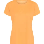 T-shirt i en ensfarvet orange farve ligger fladt mod en hvid baggrund. Den har korte ærmer og en rund halsudskæring, uden tekst eller mønster.