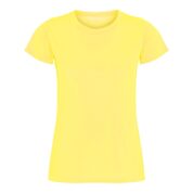 Gul T-shirt med korte ærmer vises på en hvid baggrund.