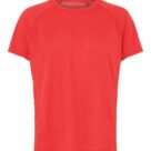 Rød t-shirt hænger oprejst, uden ærmer, på en neutral hvid baggrund. Ingen tekst er til stede.