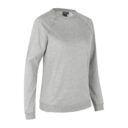 Grå langærmet sweatshirt præsenteret isoleret mod en hvid baggrund.