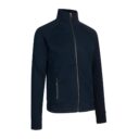 En sort jakke med lynlås foran og høj krave, stående opretstående isoleret mod en hvid baggrund.