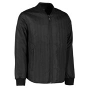 Sort quiltet jakke med lynlås foran, lange ærmer, ribkant ved håndled og krave, to sidelommer, præsenteret på en hvid baggrund.