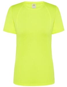 En neongul t-shirt uden mønster vises forfra under neutrale lysforhold. På mærket ved halsudskæringen står teksten "JHK".