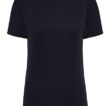 Sort t-shirt med korte ærmer og rund hals, vist forfra på en hvid baggrund. Der er et gult logo på etiketten indvendigt i nakken.