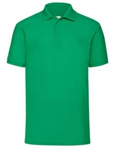 Grøn polo-shirt med korte ærmer og en krave med tre knapper, præsenteret mod en hvid baggrund.