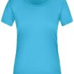 En lyseblå T-shirt hænger, foldet ud, mod en hvid baggrund. På indersiden af halskraven står teksten “PROACT PA4388:2014”.