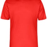 Rød T-shirt med kort ærme, fremstillet i et glat stof, vises hængende mod en hvid baggrund. Øverst er der et lille mærke med teksten "AWDis Just Cool".