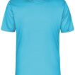 En lyseblå T-shirt er præsenteret frontalt og hænger i et neutralt, hvidt rum. Tekst på nakken: "Proact".