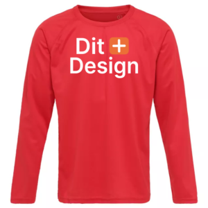 Rød langærmet trøje med teksten "Dit Design" trykt på forsiden i hvidt. Baggrunden er neutral og uden detaljer.