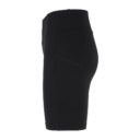 Sort shorts i strækstof med høj talje og en sidelomme, vist fra siden mod en hvid baggrund.