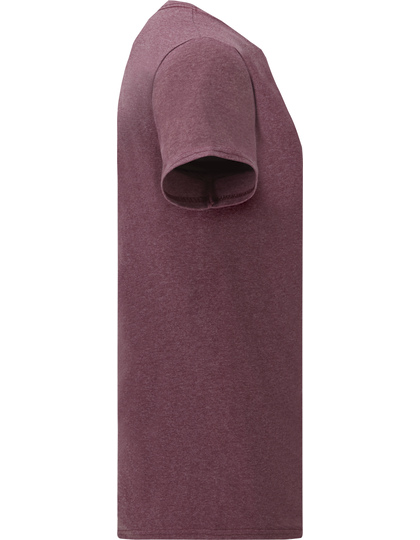 F140_3_Side Bordeaux t-shirt, liggende fladt med kort ærme synligt, præsenteret på en hvid baggrund. Ingen tekst til stede.