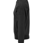 Sort sweatshirt set fra siden ligger stille på en hvid baggrund, hvilket fremhæver dens afslappede design og lange ærmer i neutralt lys.