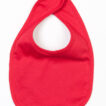 Rødt babysmekke hænger stille mod en hvid baggrund, designet med en enkelt rund åbning til halsen og et bredt skørt, velegnet til beskyttelse under måltider.