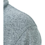 Skulder på en gråmeleret sweater uden mærkbare detaljer. Stoffet har en let tekstur, med synlige syninger på sømmen. Ingen tekst eller mærker synlige.