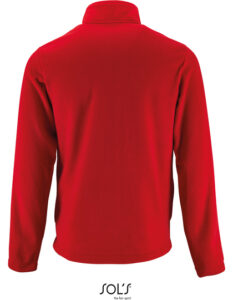 Rød sweater ligger fladt med lange ærmer, synet fra ryggen, uden synlige mønstre eller dekorationer. Baggrunden er hvid, hvilket fremhæver trøjens klare farve. Ingen tekst til stede.