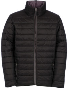 En sort, quiltet dunjakke hænger med lynlåsen oppe, placeret mod en lys baggrund. Jakkens vandrette syninger skaber et puffer-look. Ingen tekst er til stede.