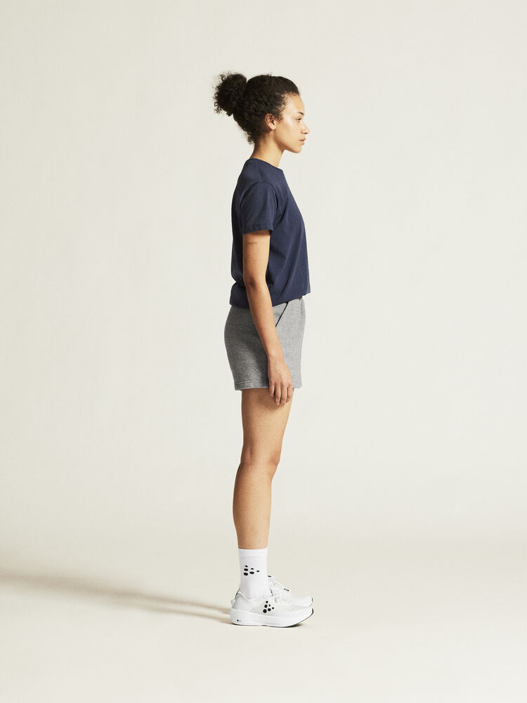 Community 2.0 Tee W