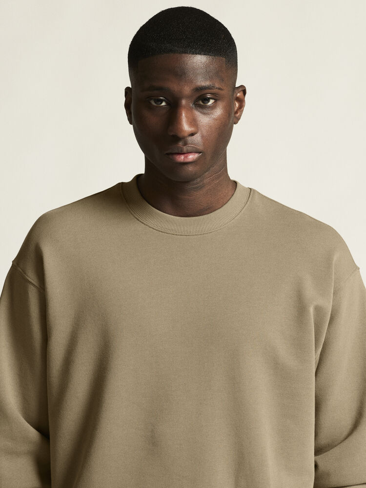 Frequent RN Sweatshirt M