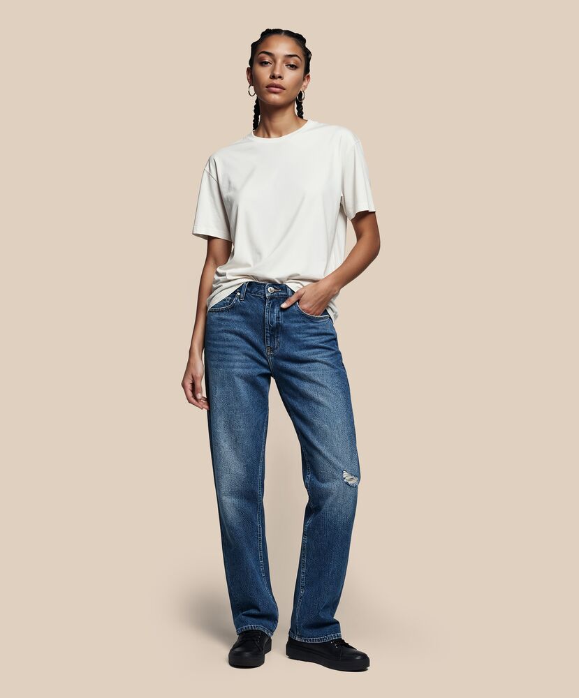 UM T-Shirt (OCS) 
Loose Fit Unisex