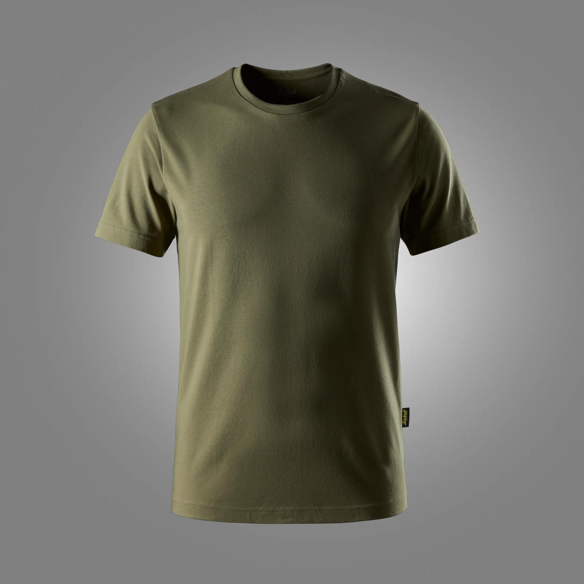 T-shirt med slim fit